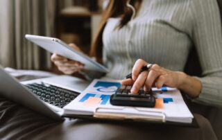 How Much Does an Injury Lawyer Cost?