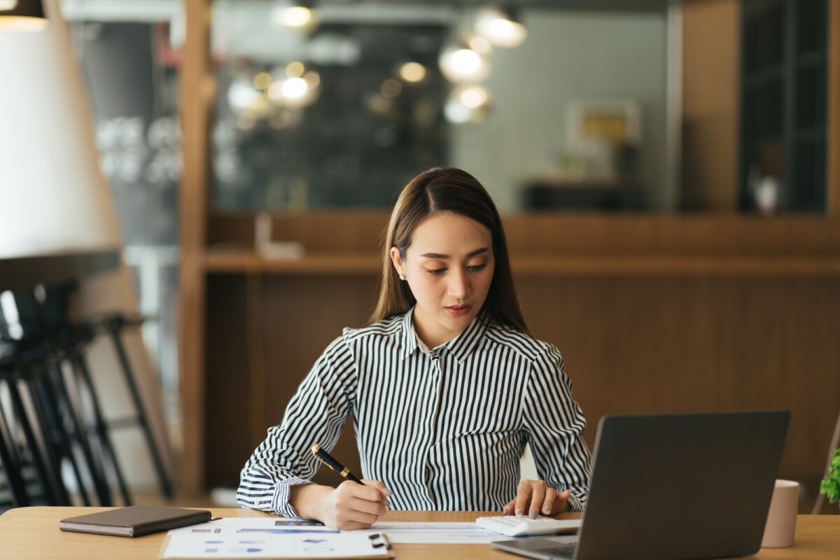 Personal Injury and Workers Comp Lawyer: Maximize Your Compensation
