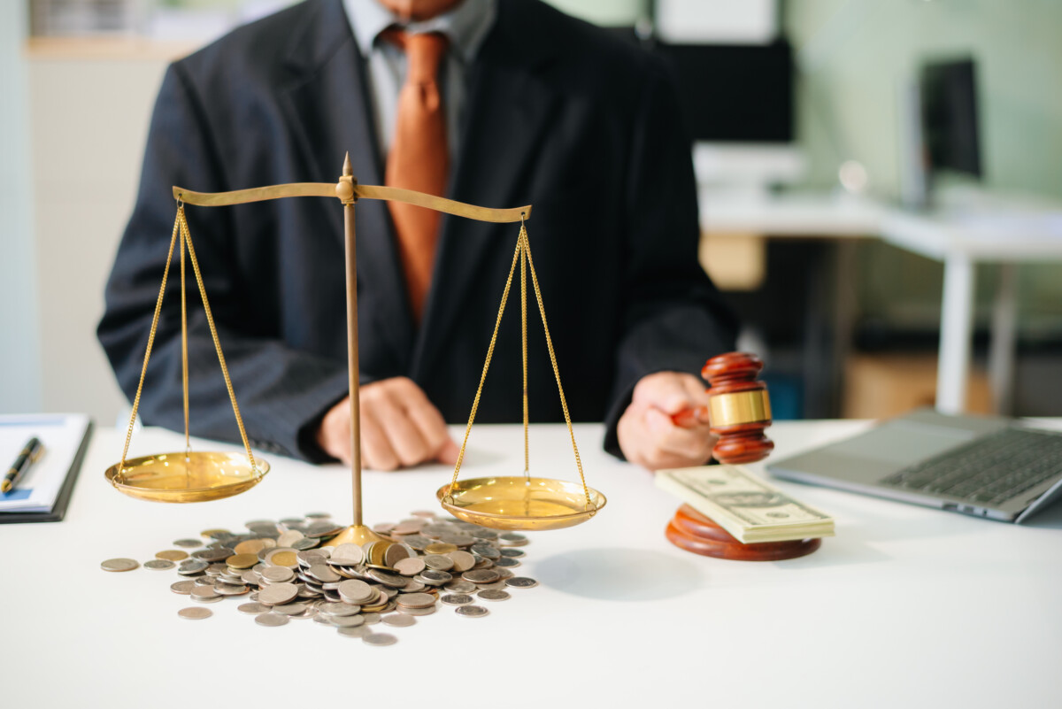 how much is a divorce lawyer in kansas