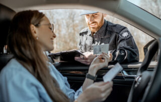 Conducir sin licencia: nueva ley 2026